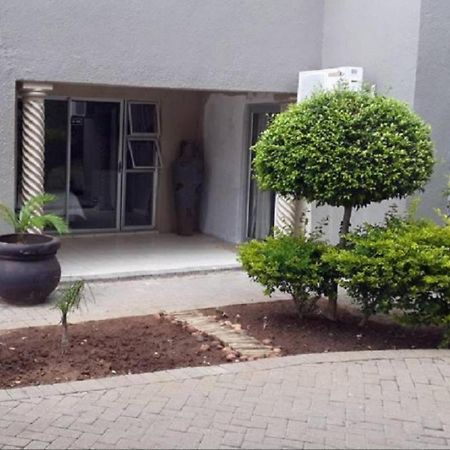 רסטנבורג Toro Guest House מראה חיצוני תמונה