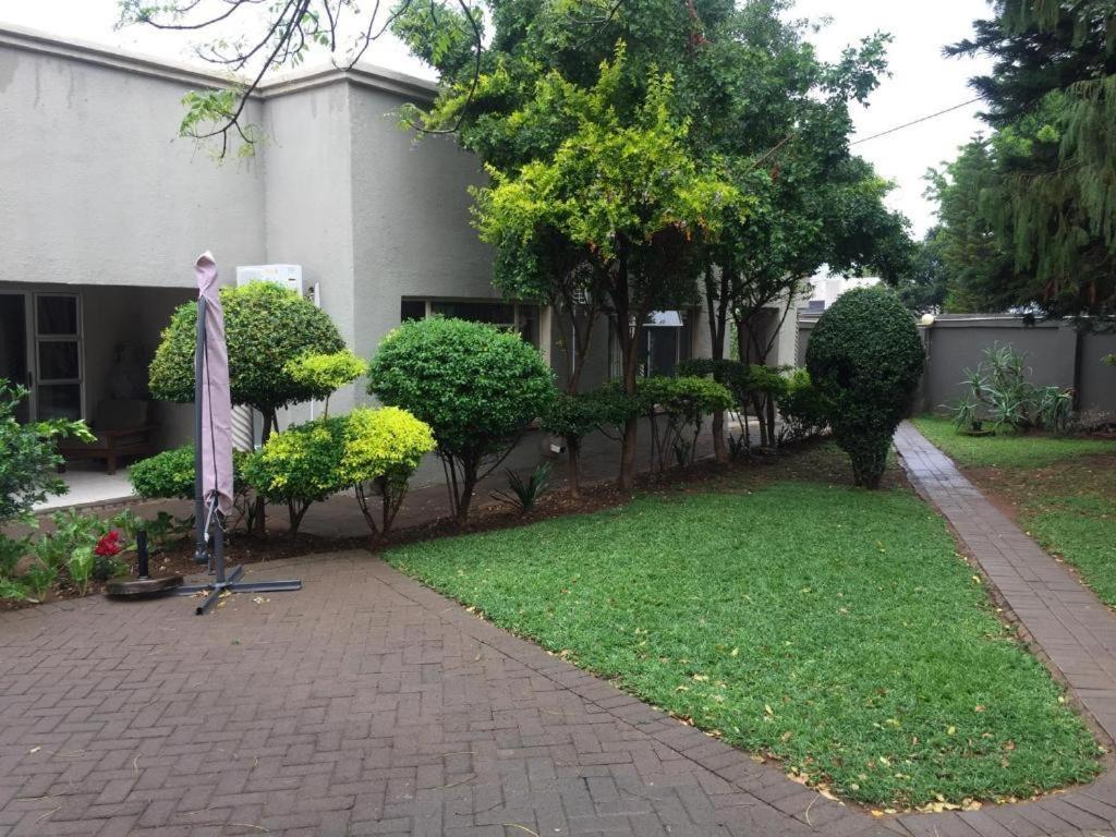 רסטנבורג Toro Guest House מראה חיצוני תמונה
