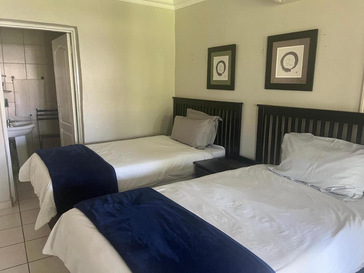 רסטנבורג Toro Guest House מראה חיצוני תמונה