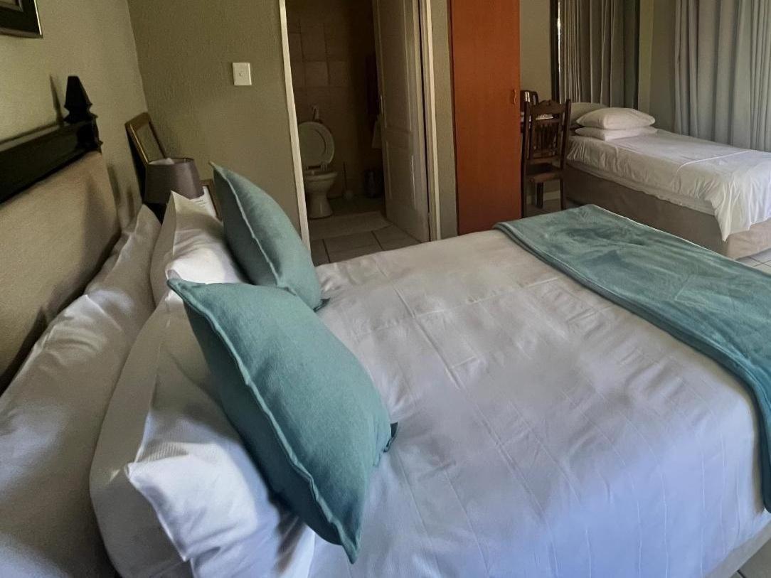 רסטנבורג Toro Guest House מראה חיצוני תמונה