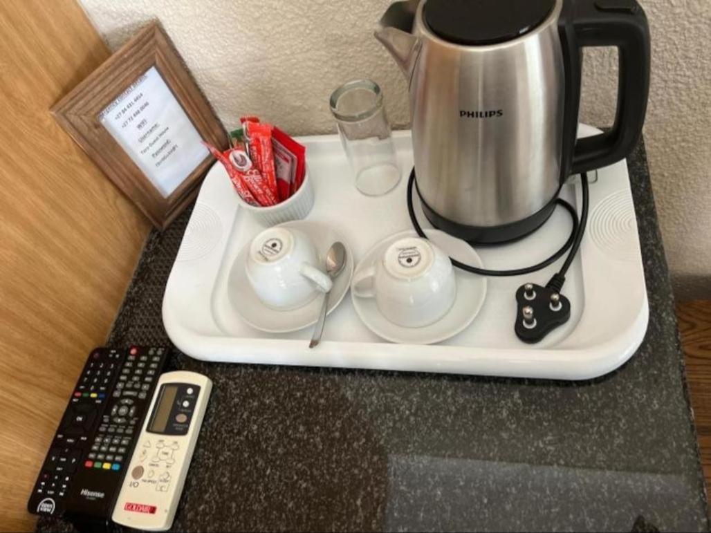 רסטנבורג Toro Guest House מראה חיצוני תמונה