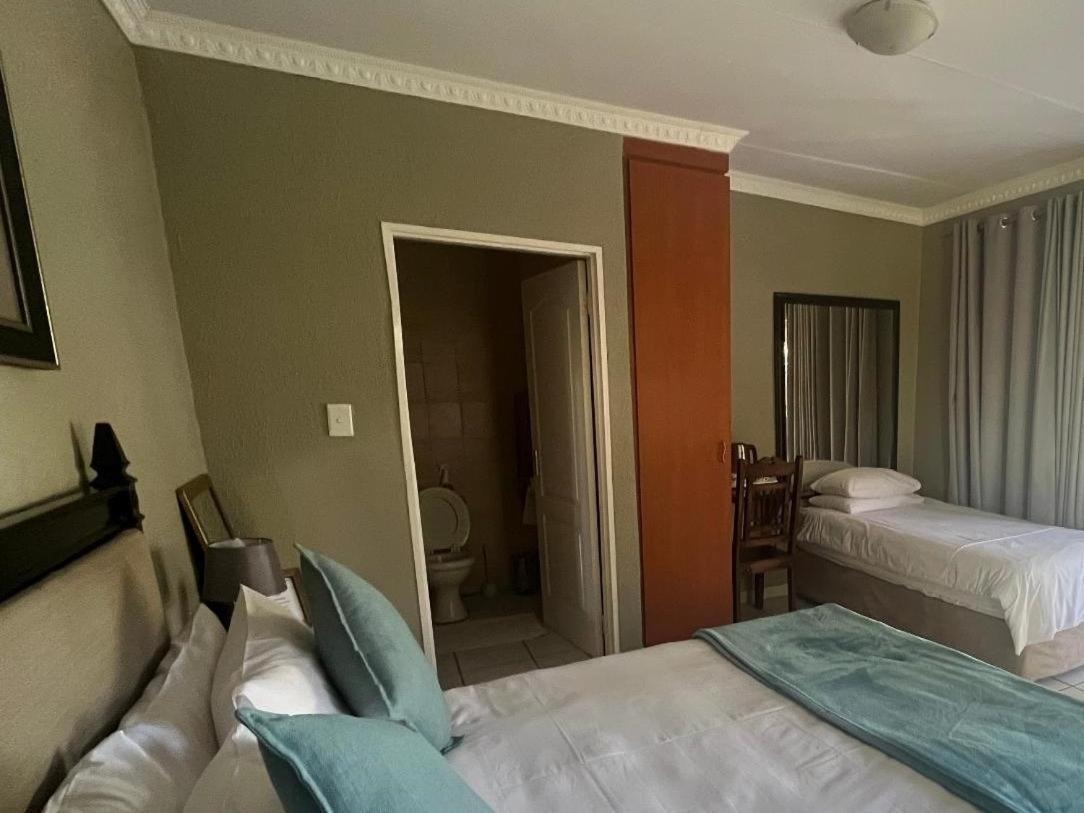 רסטנבורג Toro Guest House מראה חיצוני תמונה