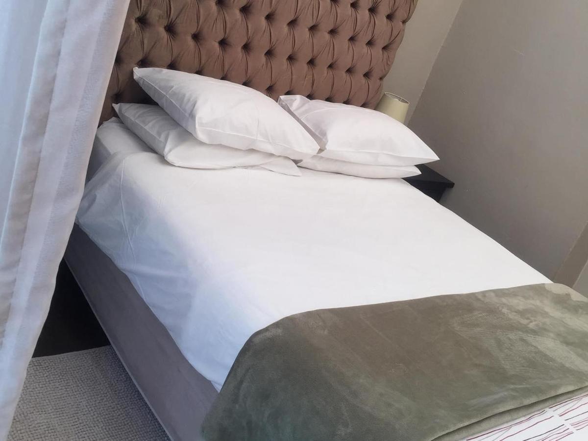 רסטנבורג Toro Guest House מראה חיצוני תמונה