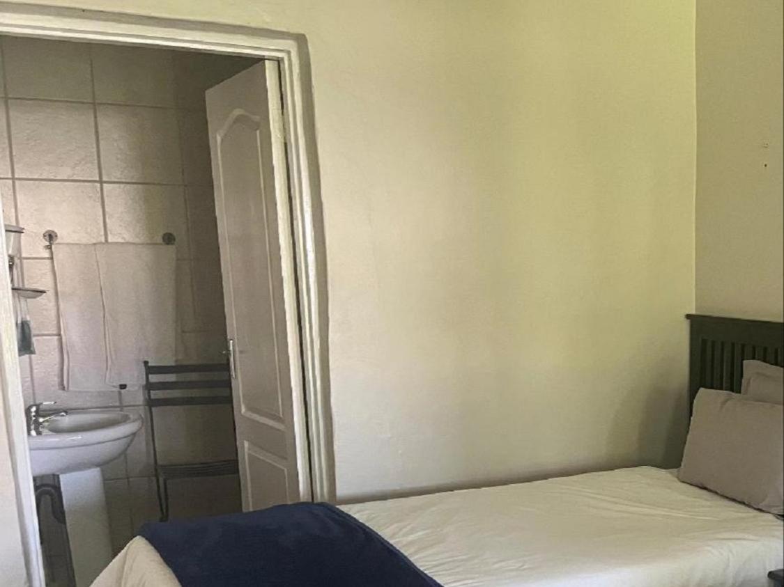 רסטנבורג Toro Guest House מראה חיצוני תמונה
